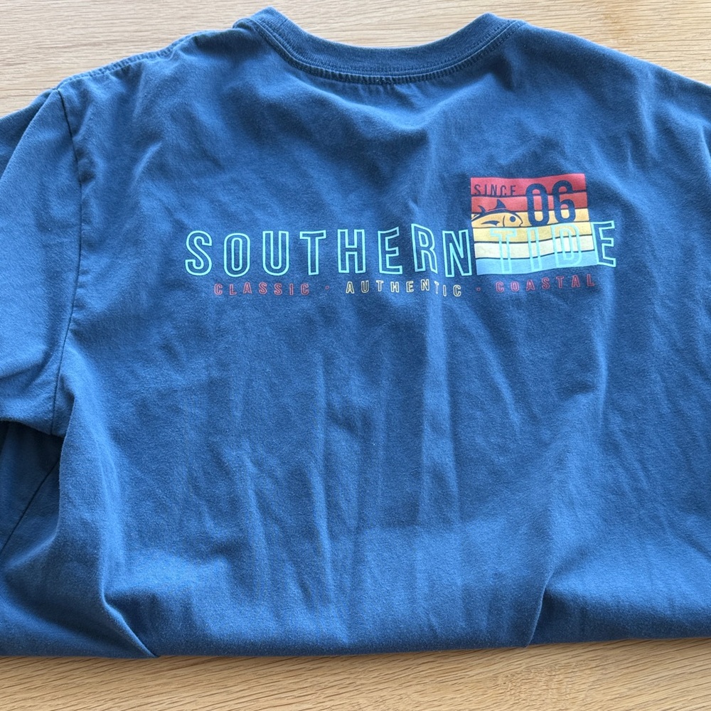 Southern Tide men’s small Blue Tee with Graphic